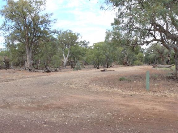Trezona Campsite 01 - up to 15 people and maximum 3 vehicles